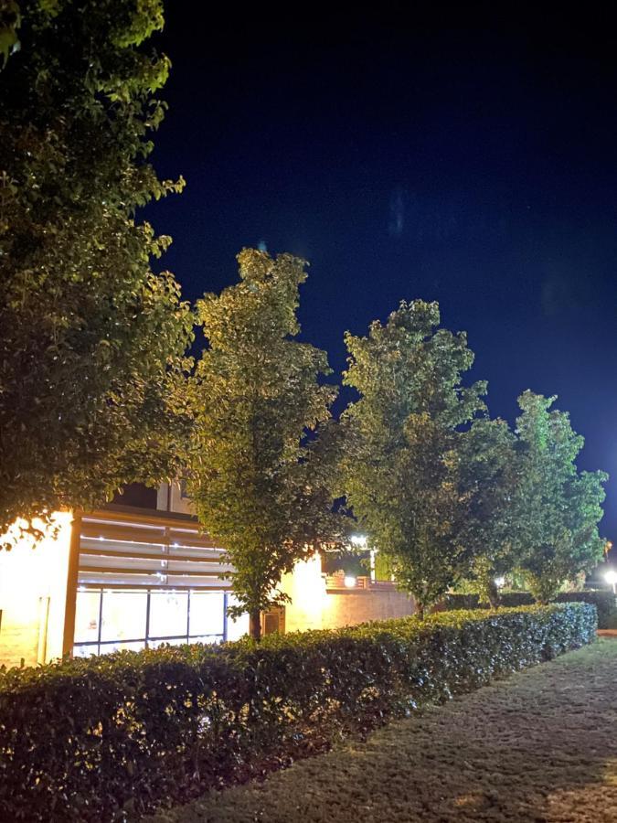 乡村花园汽车旅馆 库纳巴拉布兰 外观 照片